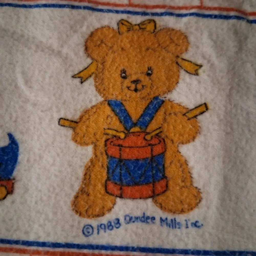 Vtg 80s Dundee Teddy Bear‎ Boy Girl AOP Flannel Receiving Blanket Primary Colors